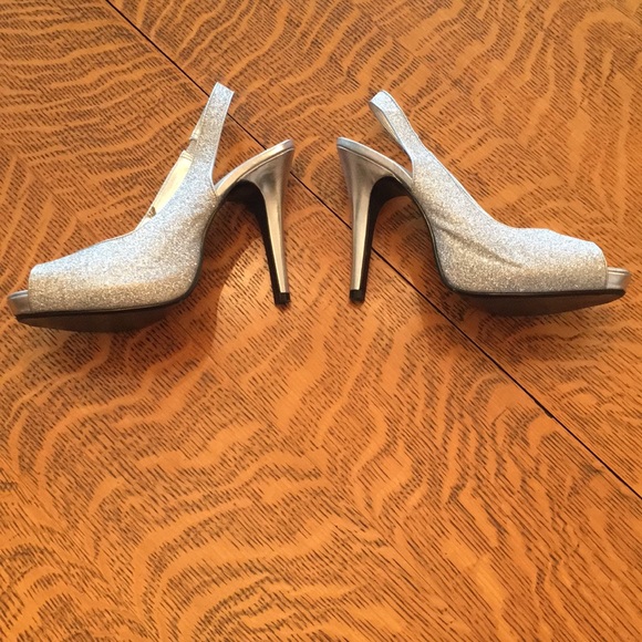 PRICE DROP!! 💕🌺 sparkly high heel sling backs - Picture 3 of 8